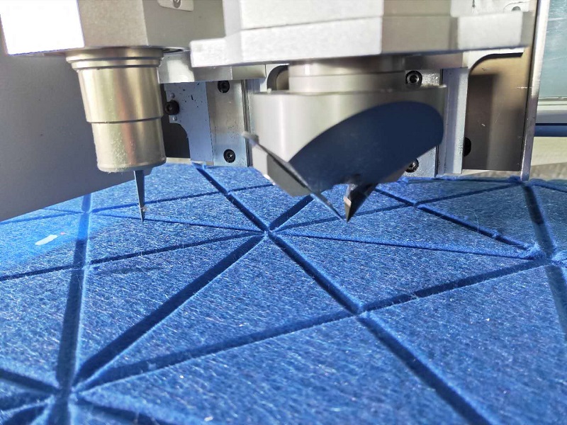 如何解决包装内衬模切切不断的问题？振动刀切割...